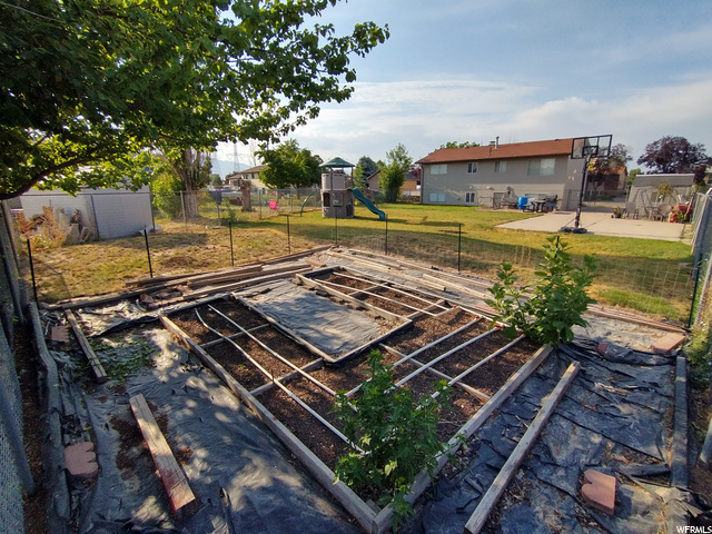 324 W 2300 S, Clearfield, UT 84015 — photo 4