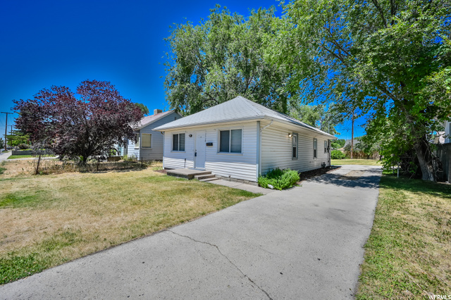 1536 W Indiana Ave S, Salt Lake City, UT 84104
