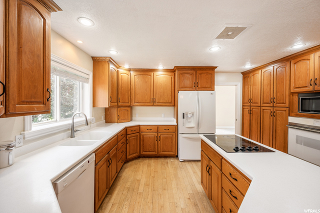 498 E 2600 N, Provo, UT 84604 — photo 9