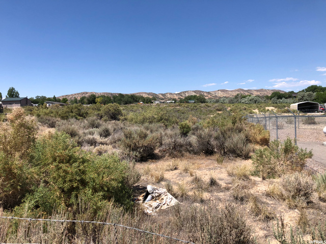 1345 E 5800 S, Vernal, UT 84078 — photo 2