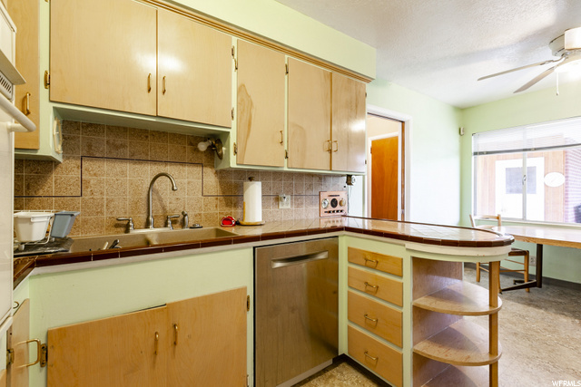 2466 S 450 E, Bountiful, UT 84010 — photo 12