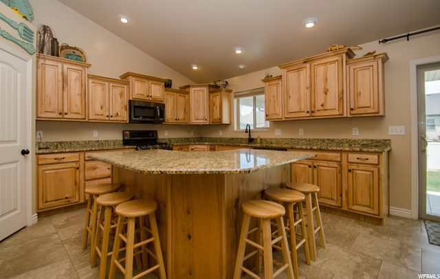 562 W 3150 S, Syracuse, UT 84075 — photo 8