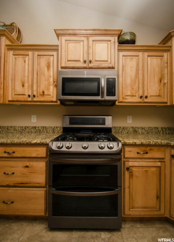 562 W 3150 S, Syracuse, UT 84075 — photo 10