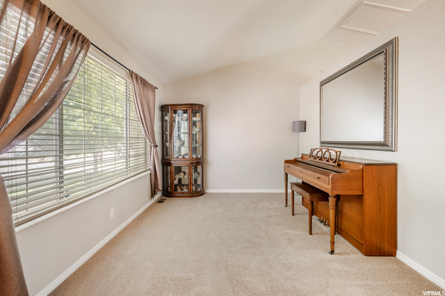 370 S 950 E, Layton, UT 84041 — photo 4