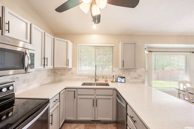 370 S 950 E, Layton, UT 84041 — photo 9