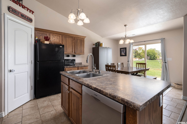 141 E 1100 S, Vernal, UT 84078 — photo 10