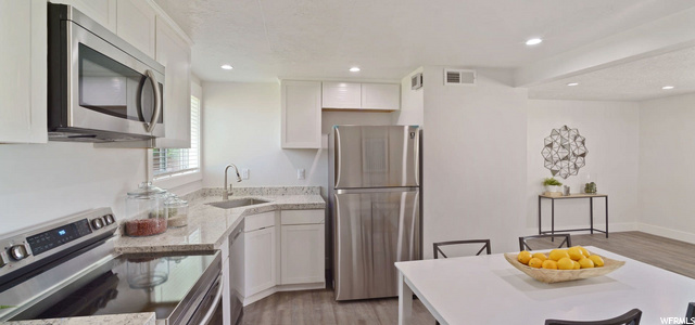 388 W 800 S, Bountiful, UT 84010 — photo 2