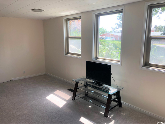 670 N 900 E, Bountiful, UT 84010 — photo 4
