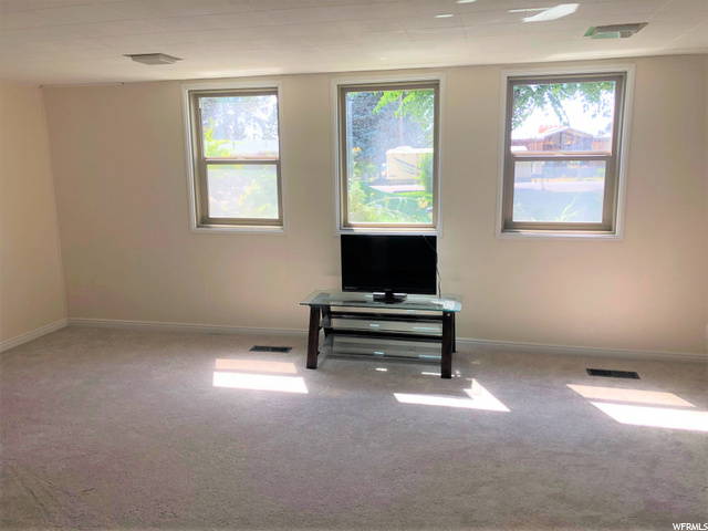 670 N 900 E, Bountiful, UT 84010 — photo 5