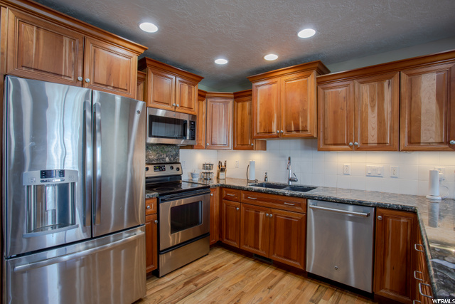 1697 N Pages Pl W, Bountiful, UT 84010 — photo 7