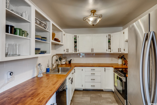 9601 S Garnet Dr E, Sandy, UT 84094 — photo 8