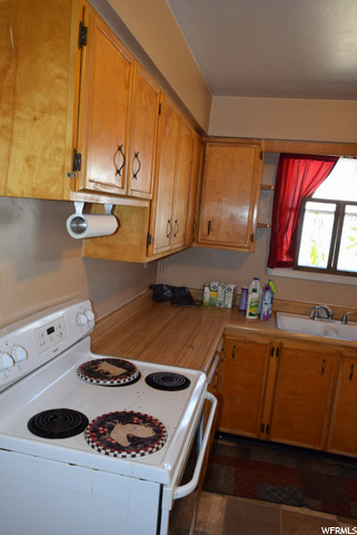 718 Royal St, Helper, UT 84526 — photo 9