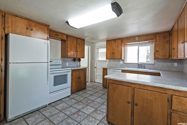 872 N 400 E, Centerville, UT 84014 — photo 8