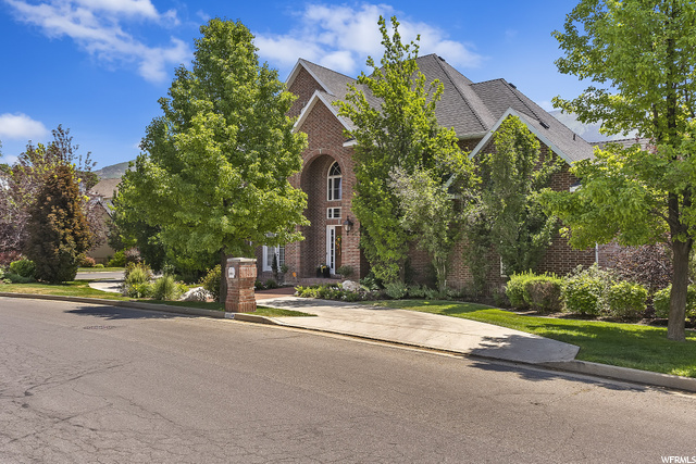 2056 E Deere Valley Dr, Layton, UT 84040 — photo 2