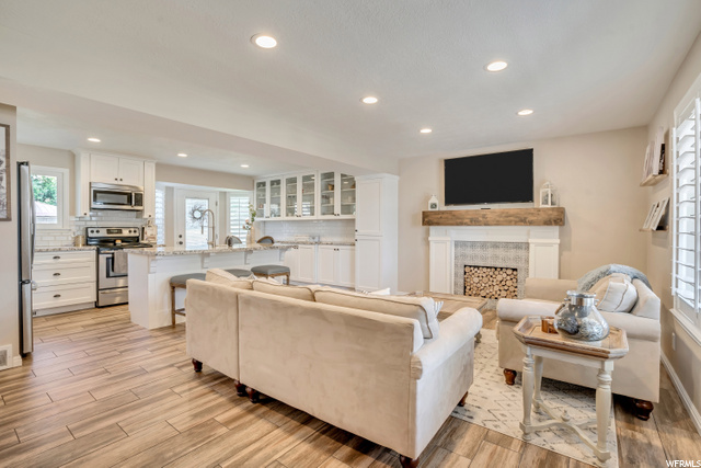 227 E 1875 Cir N, Centerville, UT 84014 — photo 5