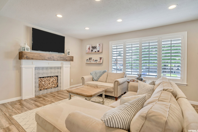 227 E 1875 Cir N, Centerville, UT 84014 — photo 6