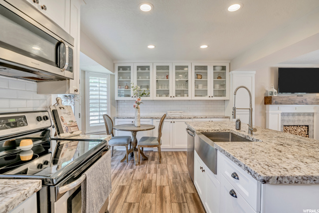 227 E 1875 Cir N, Centerville, UT 84014 — photo 9