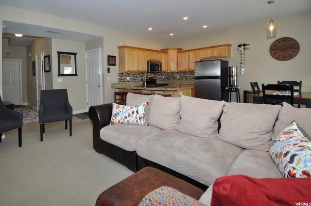 7155 S 420 E, Midvale, UT 84047 — photo 9