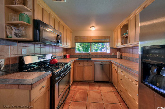 562 N 500 W, Moab, UT 84532 — photo 10