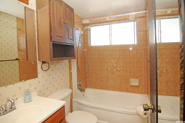 845 S Birch St E, Clearfield, UT 84015 — photo 10