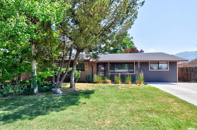 876 Sapphire Dr, Layton, UT 84041 — photo 3