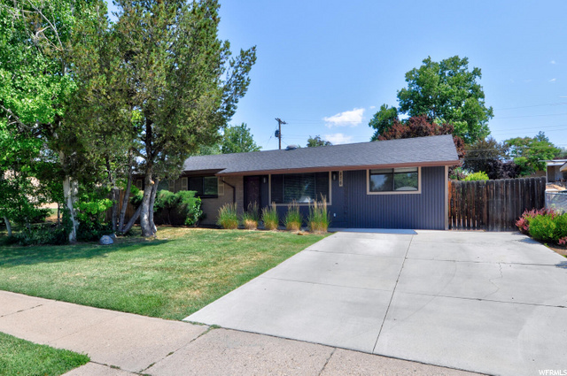 876 Sapphire Dr, Layton, UT 84041 — photo 2