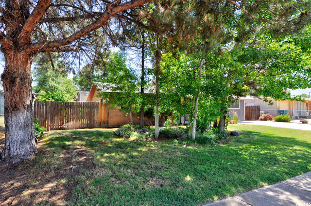 876 Sapphire Dr, Layton, UT 84041 — photo 4