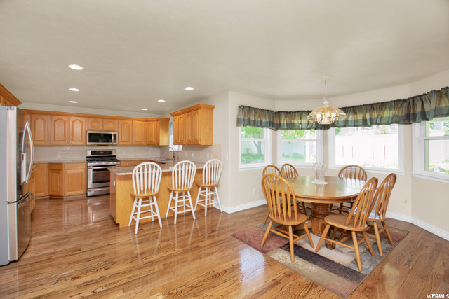 Kitchen/Eating area