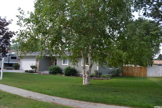 1430 E Eastpoint Dr, Sandy, UT 84092 — photo 4