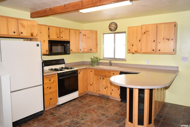 205 S Main St, Clawson, UT 84516 — photo 8