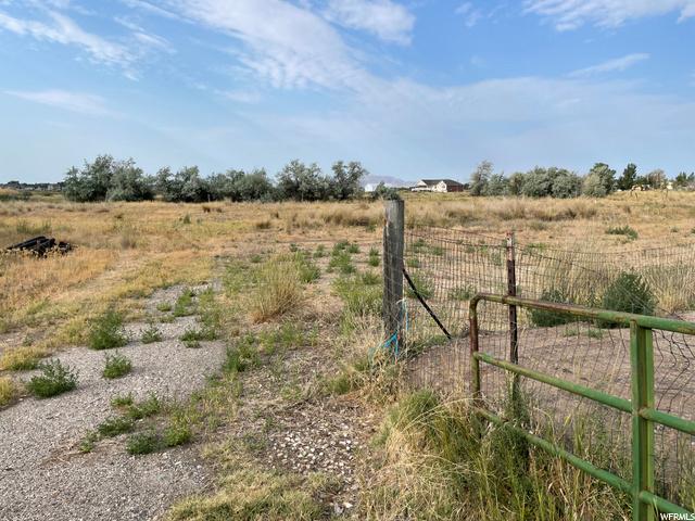 Hooper, UT 84315 — photo 2