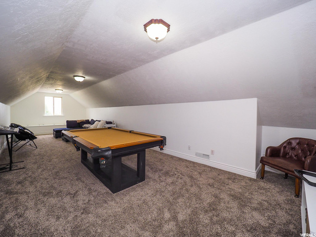 BONUS Loft on 2nd floor