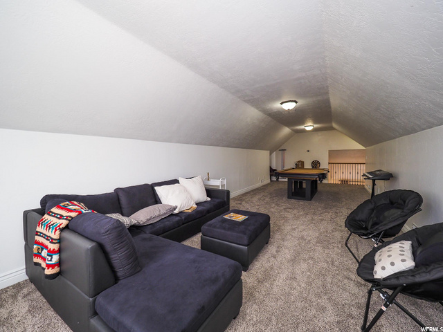 BONUS Loft on 2nd floor