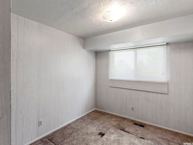 1023 E 400 S, Layton, UT 84041 — photo 12