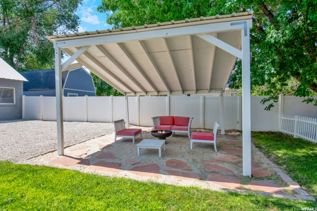 Backyard Gas Firepit