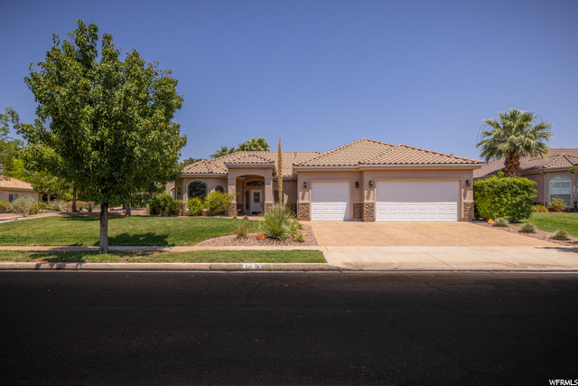 840 N Sky Mountain Blvd, Hurricane, UT 84737