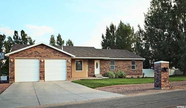 2 CAR GARAGE - Finished