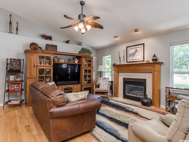 6854 S 1600 E, Uintah, UT 84405 — photo 5