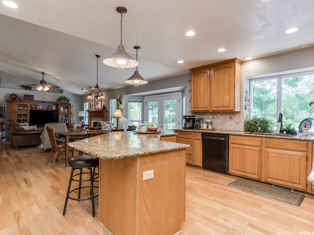6854 S 1600 E, Uintah, UT 84405 — photo 7
