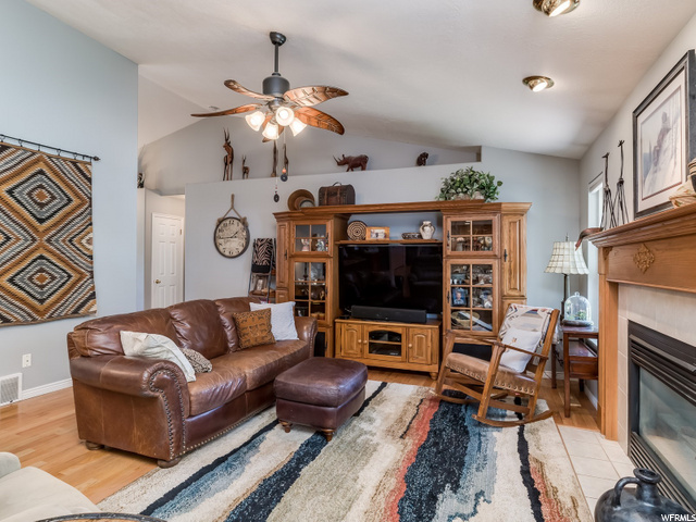 6854 S 1600 E, Uintah, UT 84405 — photo 4