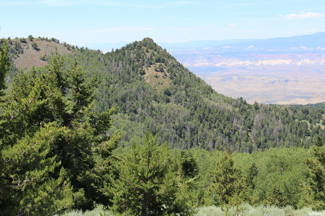 10000 E Henry Mountain Rd, Torrey, UT 84775 — photo 3