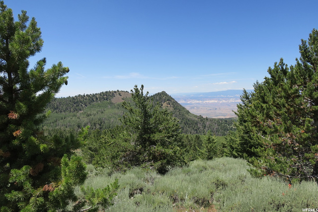 10000 E Henry Mountain Rd, Torrey, UT 84775 — photo 5