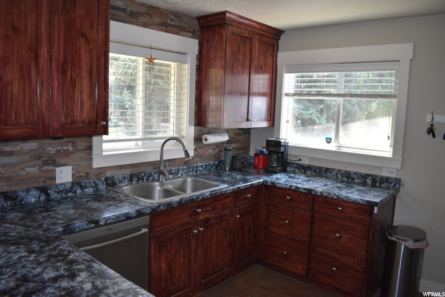 615 S 500 E, River Heights, UT 84321 — photo 8