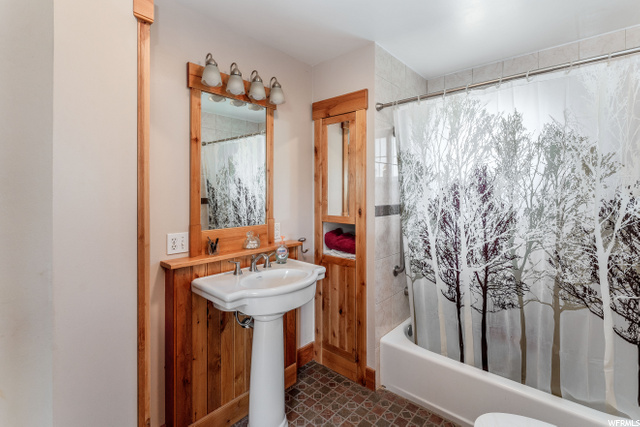 327 E 200 N, Vernal, UT 84078 — photo 9