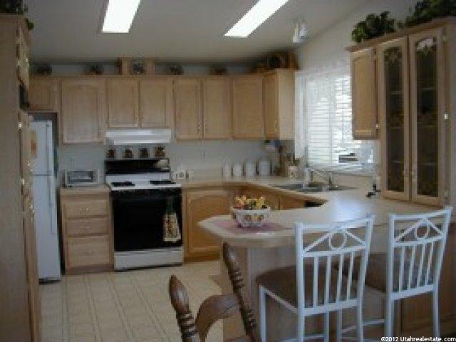 225 E Pellimore 560 N, North Salt Lake, UT 84054 — photo 5