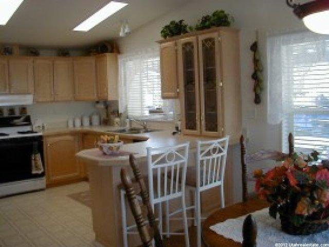 225 E Pellimore 560 N, North Salt Lake, UT 84054 — photo 7