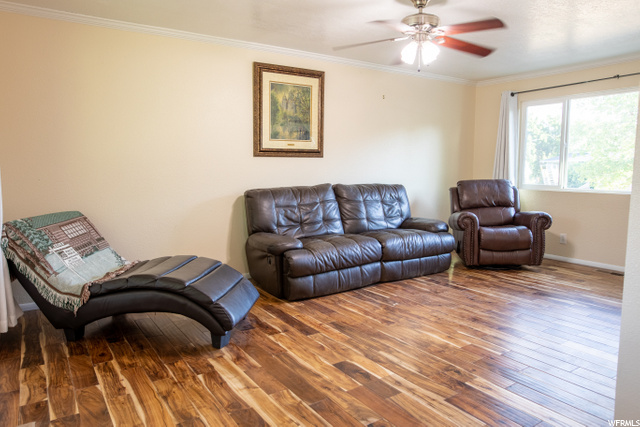365 E Center St, Hyde Park, UT 84318 — photo 9