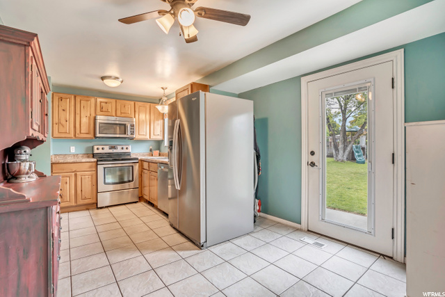 10567 S Crocus St E, Sandy, UT 84094 — photo 10