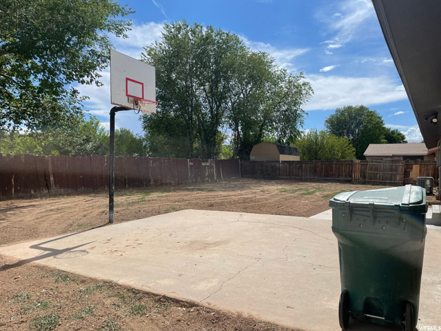 696 E 250 N, Vernal, UT 84078 — photo 12