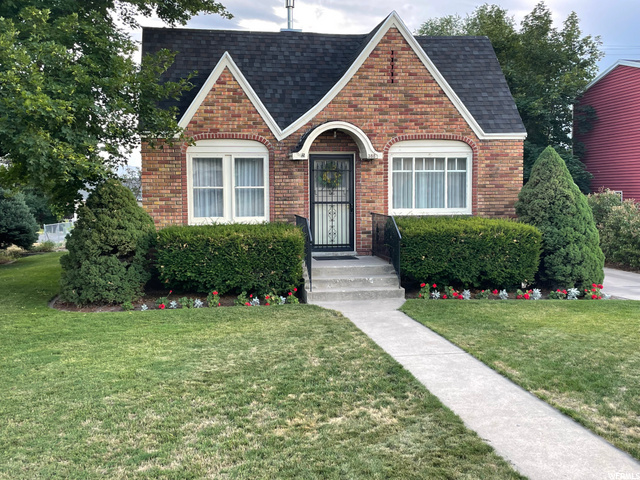 388 E 700 S, River Heights, UT 84321 — photo 2